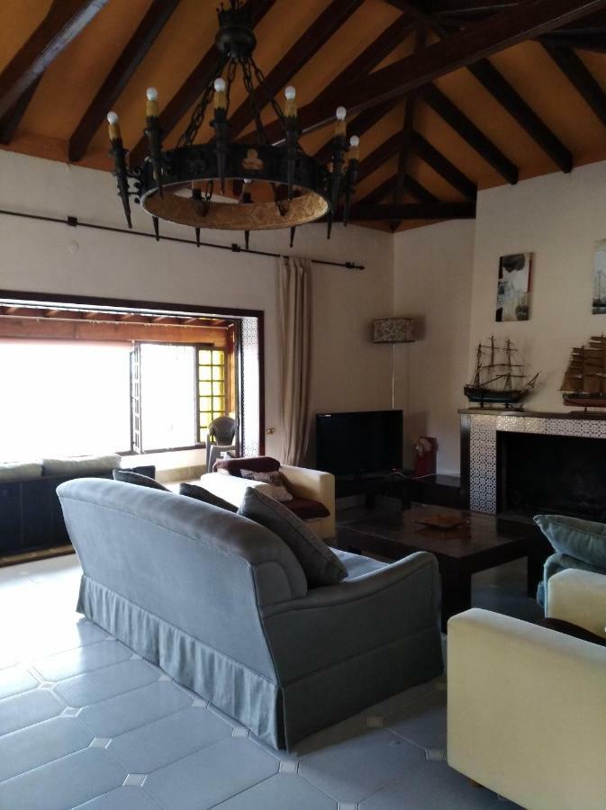 Villa Con Piscina Privada ตอร์เรโมลิโนส ภายนอก รูปภาพ